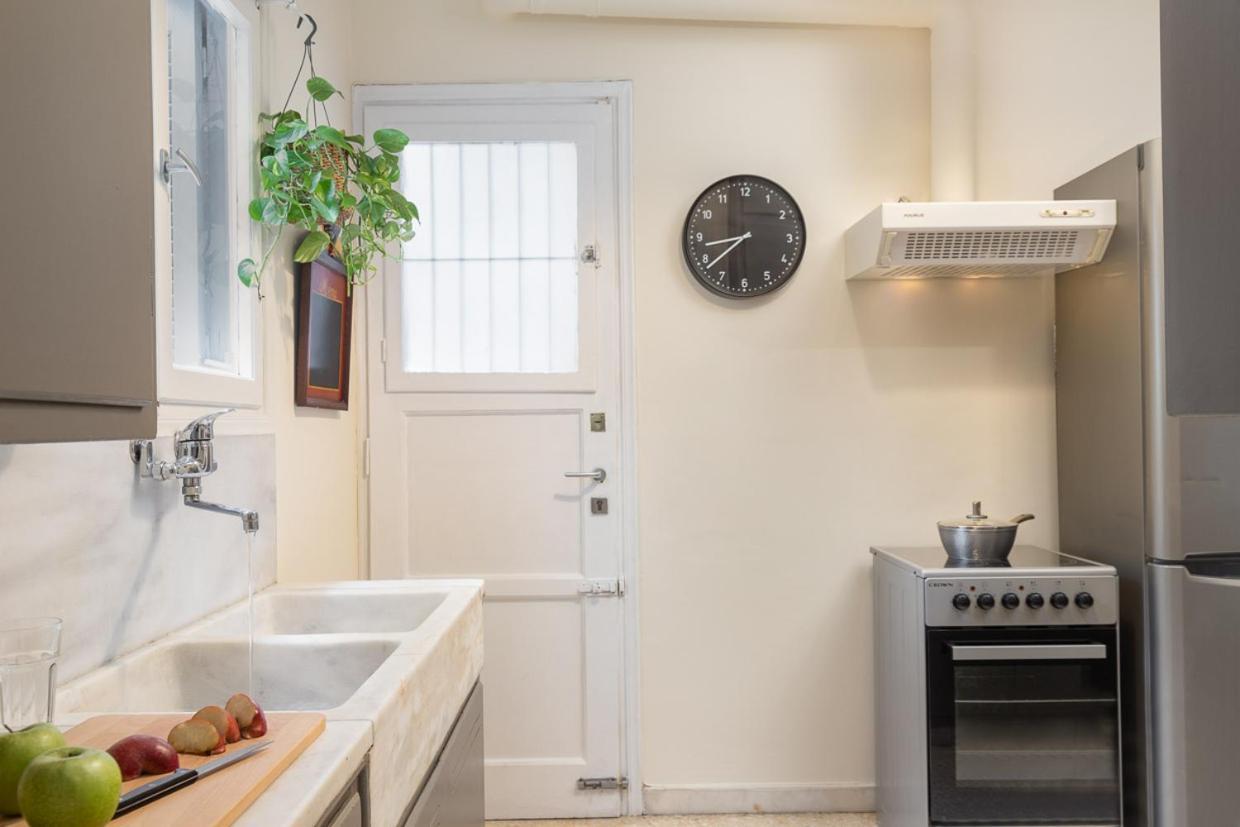 Athenian Apartment In Kolonaki Екстер'єр фото