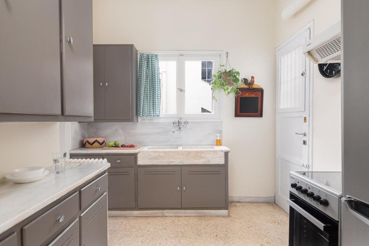 Athenian Apartment In Kolonaki Екстер'єр фото
