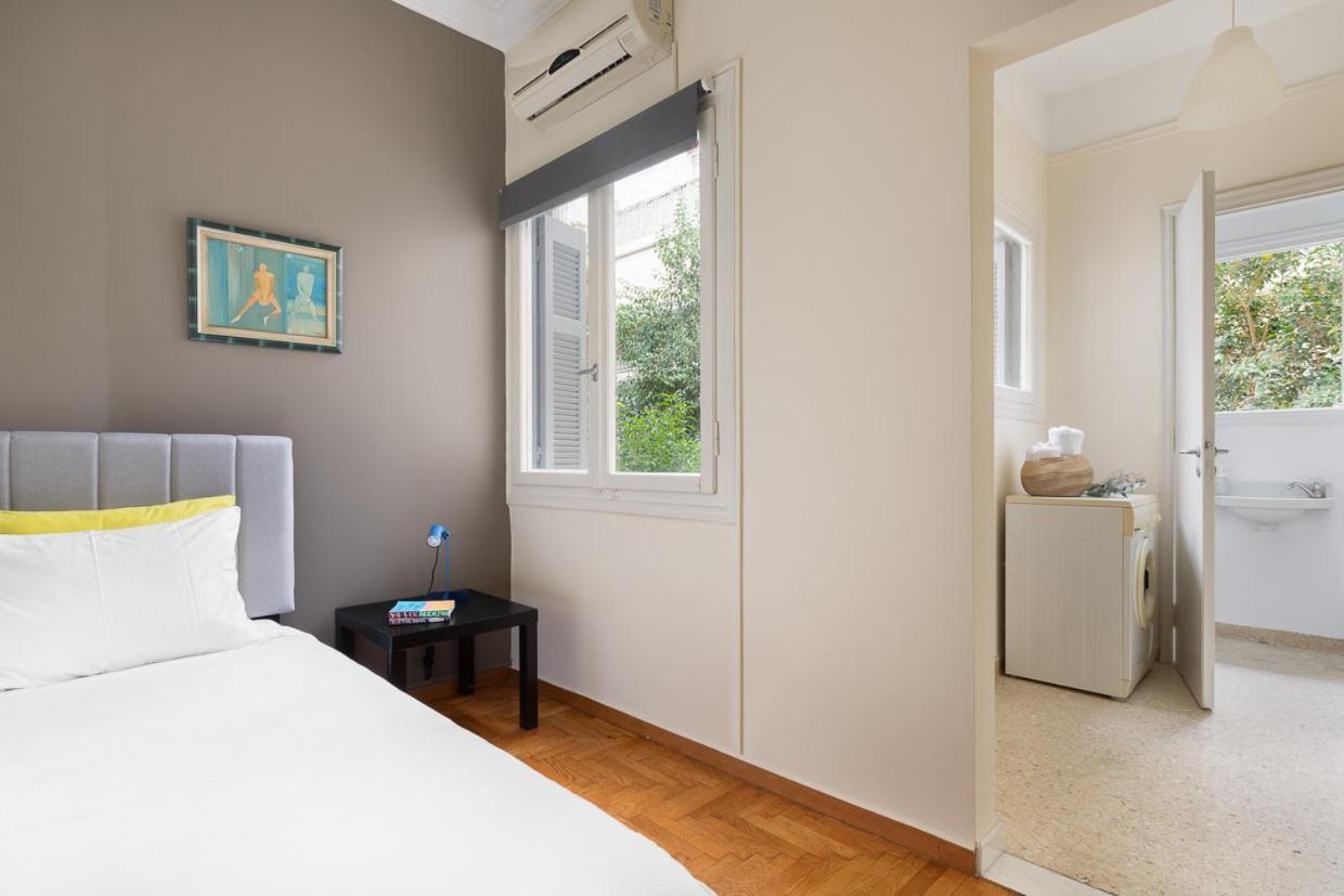 Athenian Apartment In Kolonaki Екстер'єр фото