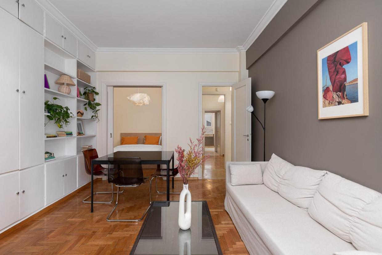 Athenian Apartment In Kolonaki Екстер'єр фото