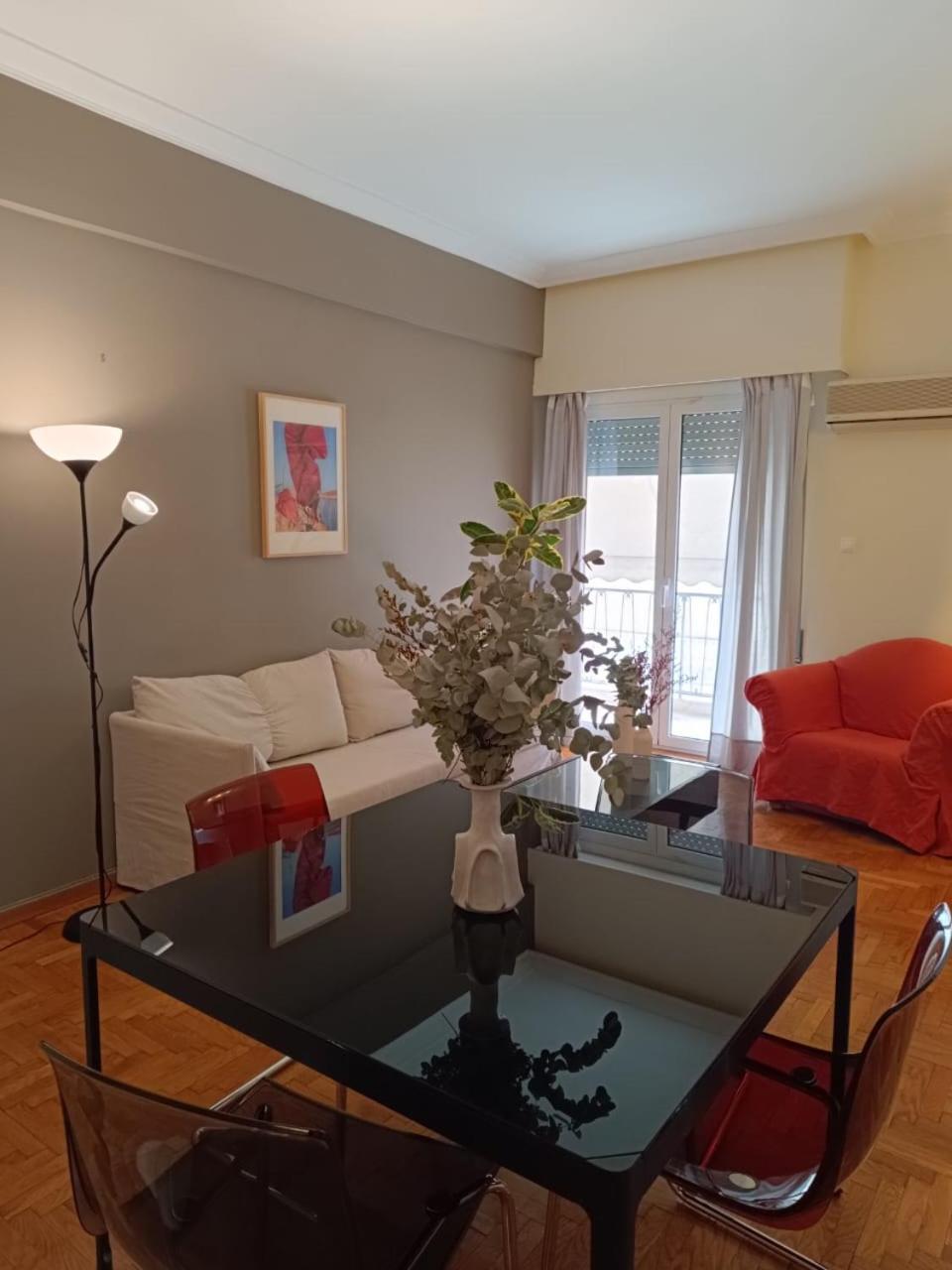 Athenian Apartment In Kolonaki Екстер'єр фото